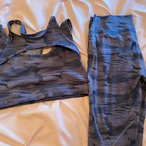 SET XXL Alphalete Surface Keyhole Bra & Pocket Leggings